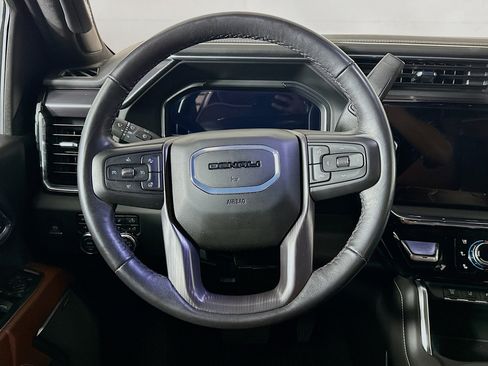 Used 2024 GMC Sierra 2500 Denali Ultimate AWD/4WD image 18