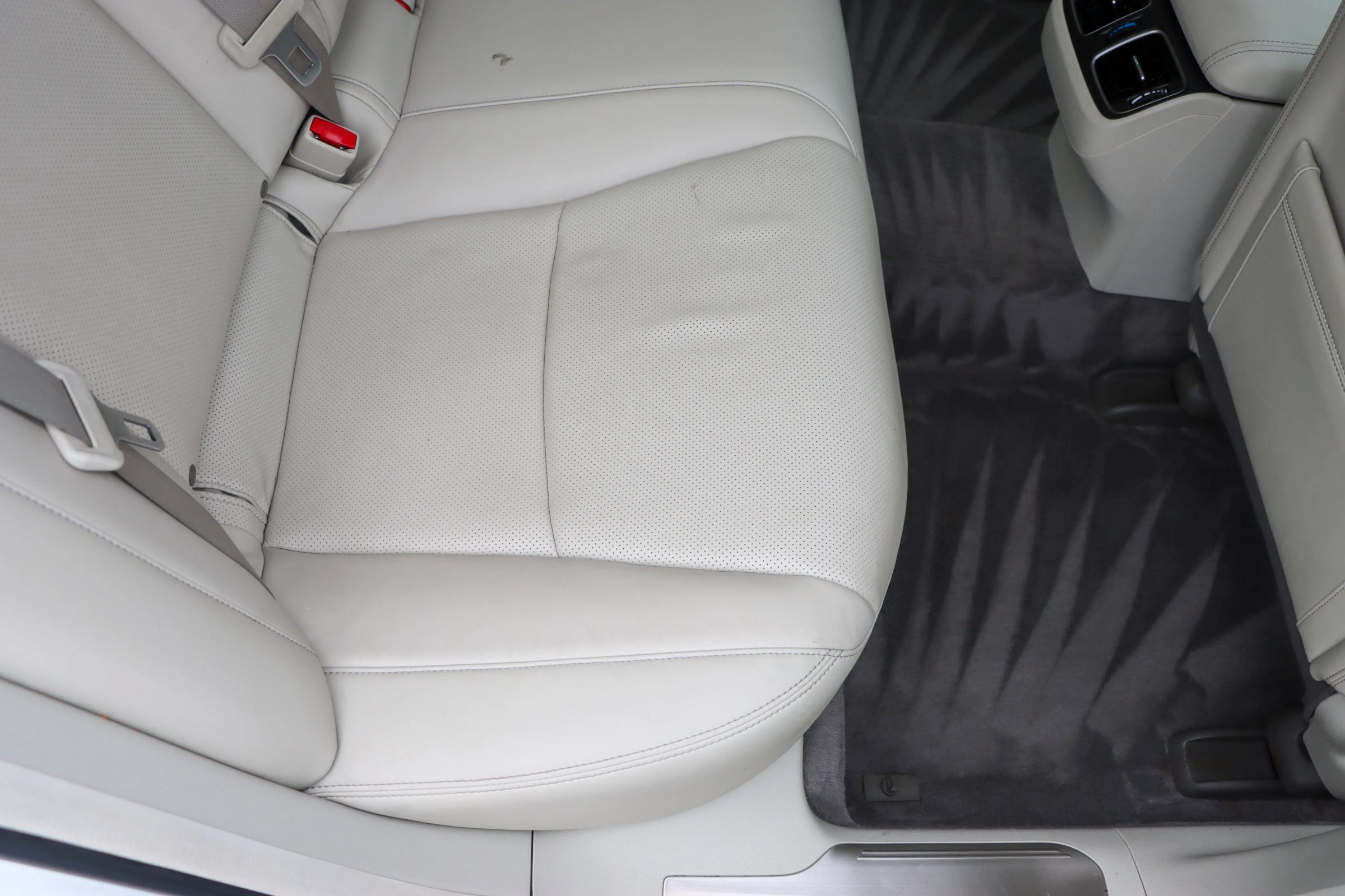 Used 2017 Acura RLX w/ Technology Package FWD image 20