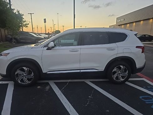 Certified 2023 Hyundai Santa Fe SEL w/ Premium Package FWD image 3