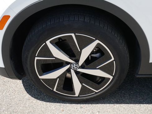 Used 2023 Volkswagen ID.4 Pro S image 15