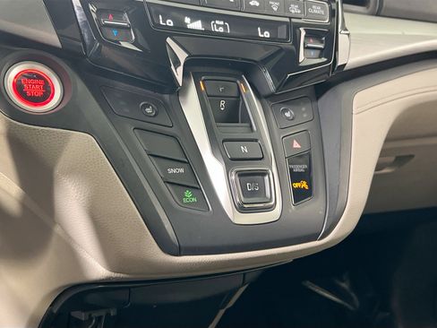 Used 2018 Honda Odyssey EX-L image 16