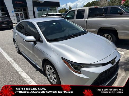 Used 2022 Toyota Corolla LE FWD image 2