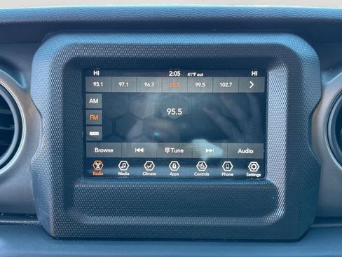 Used 2023 Jeep Wrangler Unlimited w/ Cold Weather Group image 18