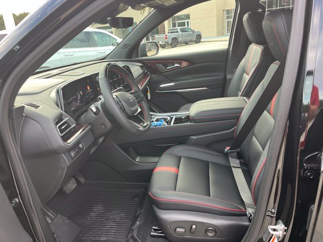 New 2027 Chevrolet Traverse RS w/ LPO, Floor Liner Package FWD image 18