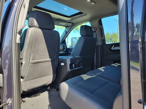 Used 2025 GMC Sierra 2500 SLT w/ SLT Premium Package AWD/4WD image 16