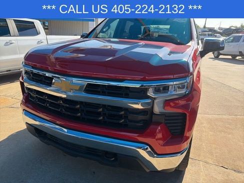 Used 2023 Chevrolet Silverado 1500 LT image 4