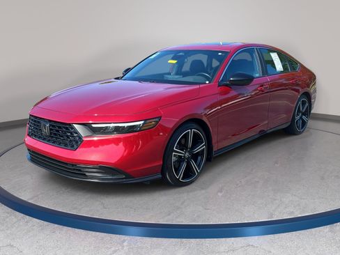 Used 2024 Honda Accord Sport image 1