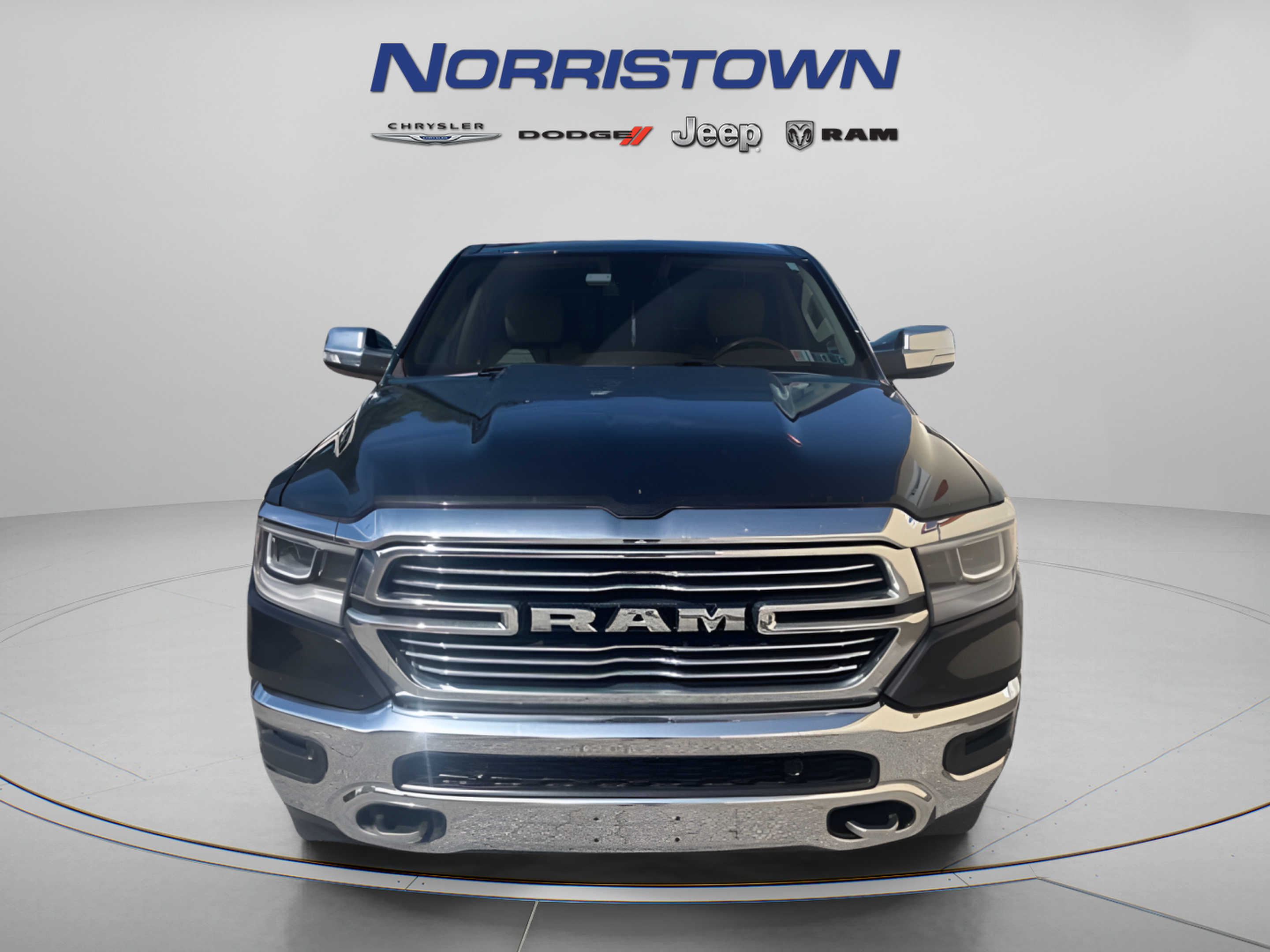 Used 2019 RAM 1500 Laramie AWD/4WD image 2