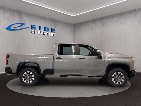 New 2026 Chevrolet Silverado 2500 Custom w/ Custom Value Package AWD/4WD image 9