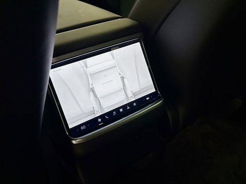 Used 2024 Tesla Model X AWD/4WD image 25