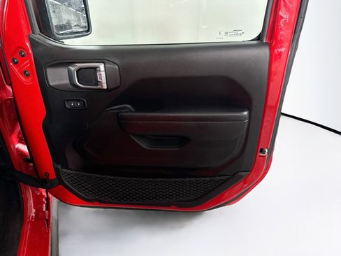 Used 2023 Jeep Wrangler Unlimited AWD/4WD image 29