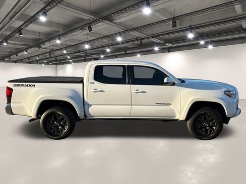 Used 2021 Toyota Tacoma SR5 image 17