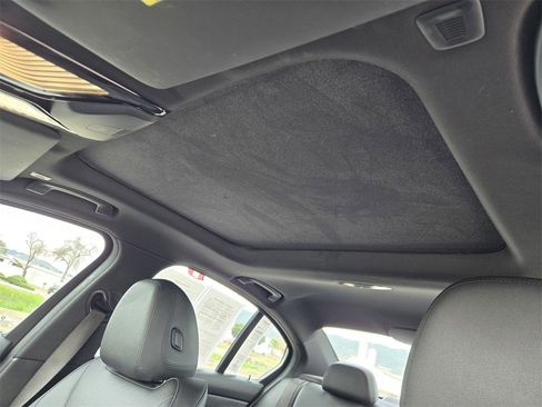 Used 2020 BMW 330i Sedan w/ Convenience Package image 11