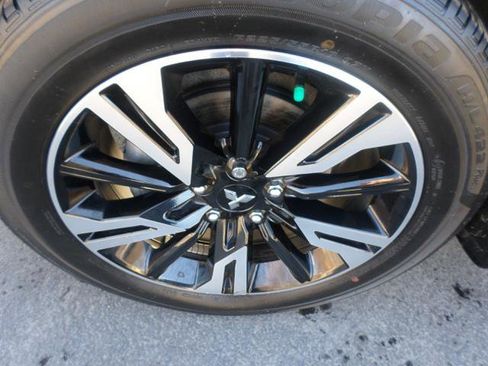 Used 2024 Mitsubishi Eclipse Cross SE image 38