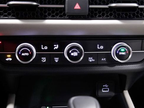 Certified 2025 Honda HR-V EX-L image 30