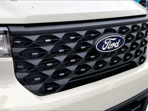 Used 2025 Ford Maverick Lariat image 27