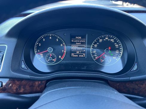 Used 2012 Volkswagen Passat 2.5 SEL Premium FWD image 29