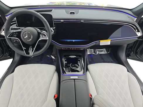 New 2026 Mercedes-Benz E 350 4MATIC Sedan image 9