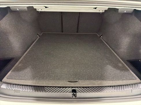 Used 2024 BMW 530i xDrive w/ Premium Package image 25