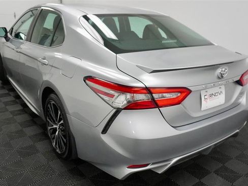 Used 2018 Toyota Camry SE image 6