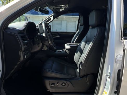 Used 2021 Chevrolet Tahoe RST w/ Luxury Package AWD/4WD image 26