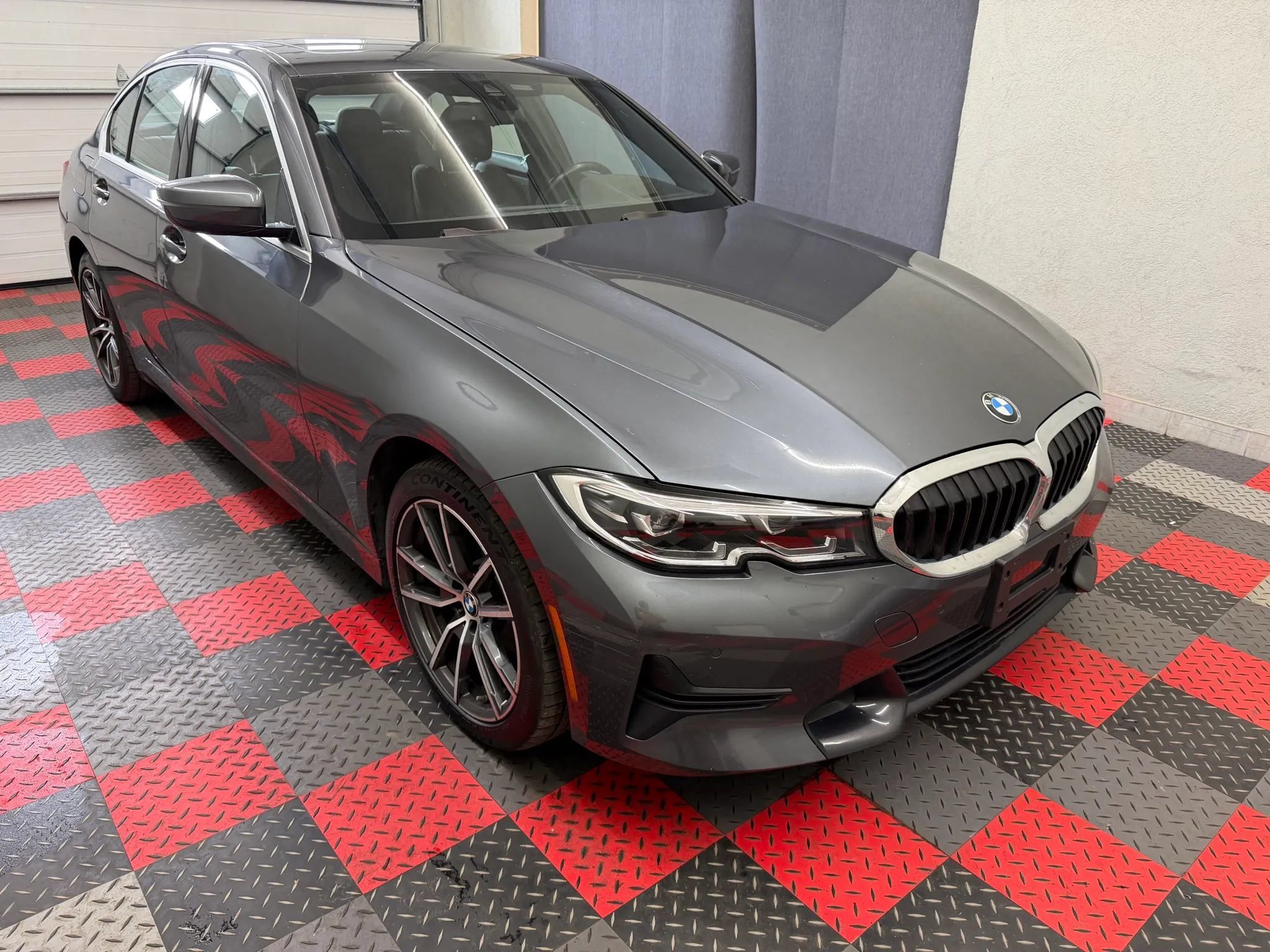 Used 2019 BMW 330i xDrive Sedan w/ Premium Package AWD/4WD image 2