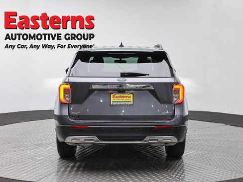 Used 2023 Ford Explorer XLT w/ Equipment Group 202A AWD/4WD image 6