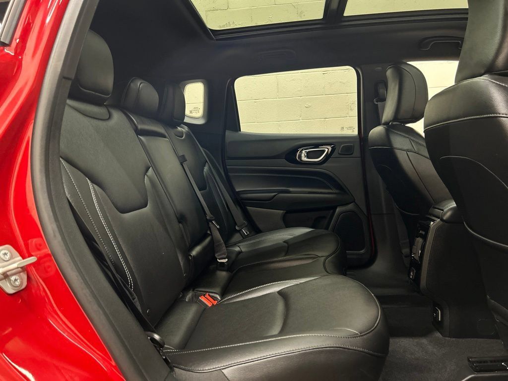 Used 2023 Jeep Compass High Altitude AWD/4WD image 9