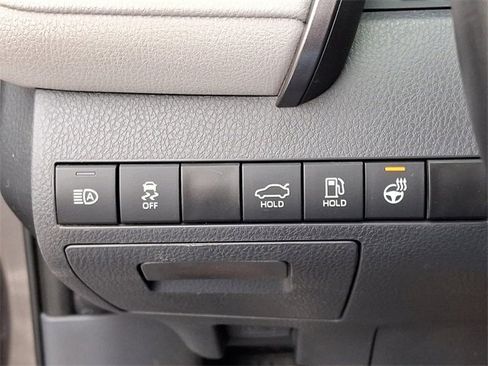 Certified 2023 Toyota Camry XLE image 27