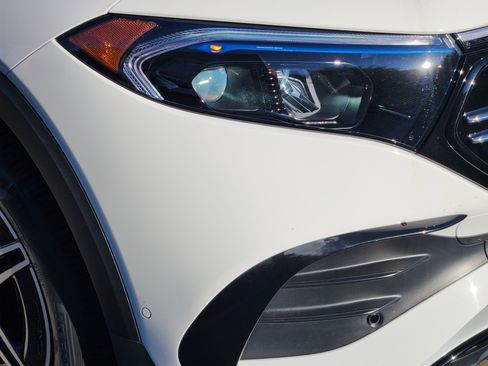 Used 2023 Mercedes-Benz EQB 300 300 image 7