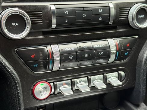 Used 2018 Ford Mustang Premium w/ Equipment Group 201A image 19