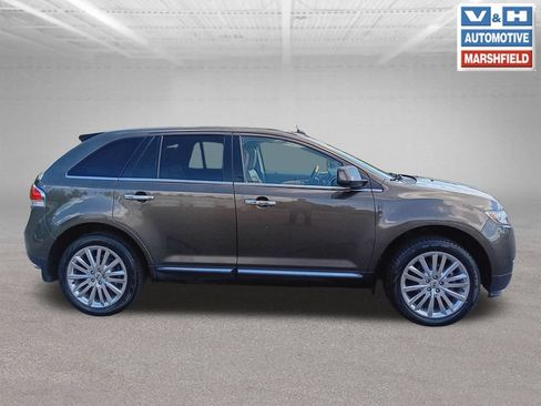 Used 2011 Lincoln MKX AWD w/ 102A Rapid Spec Order Code image 2