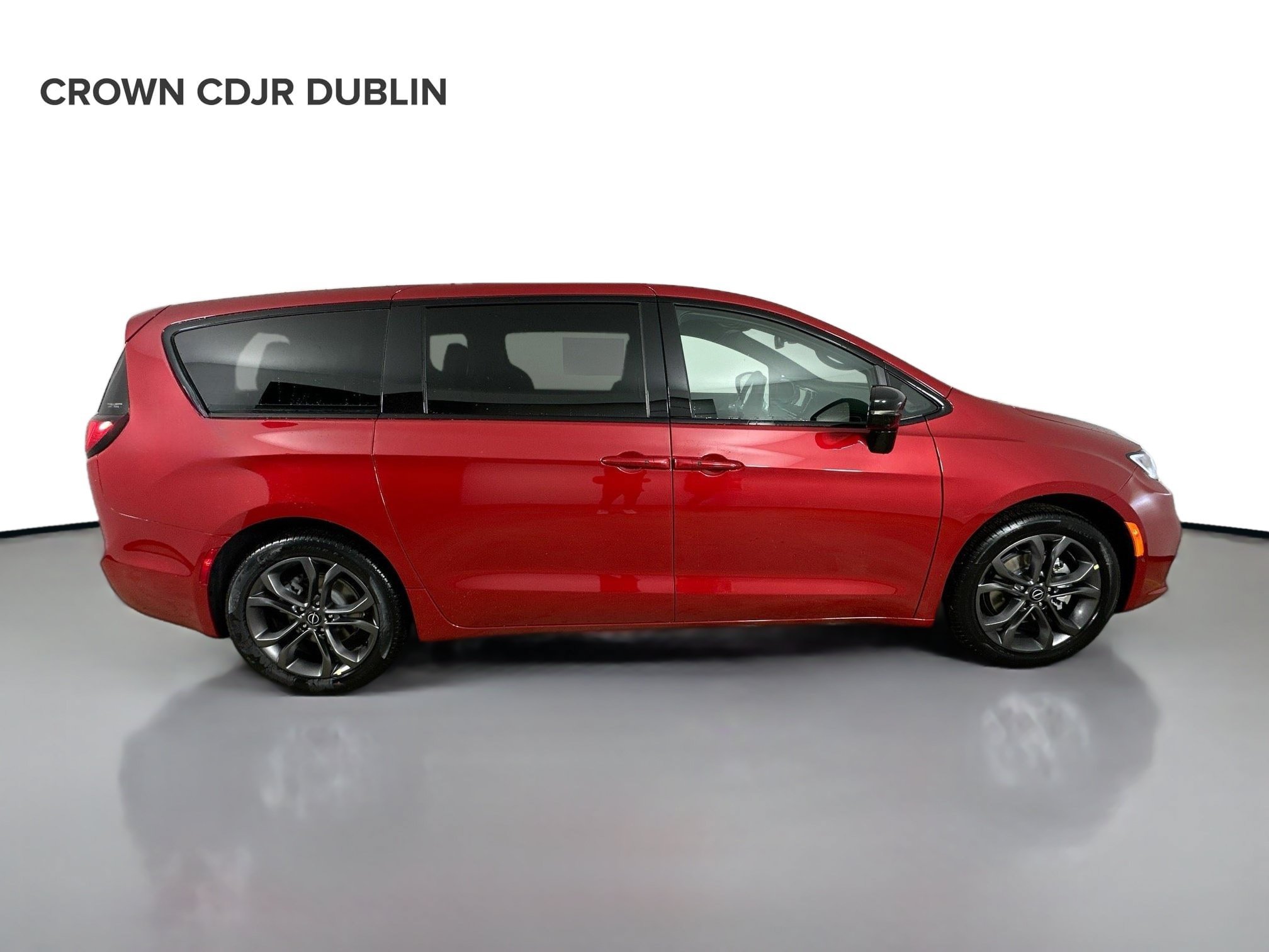 New 2026 Chrysler Pacifica Select FWD image 4