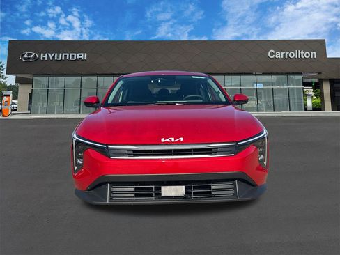 Used 2025 Kia K4 LXS image 2