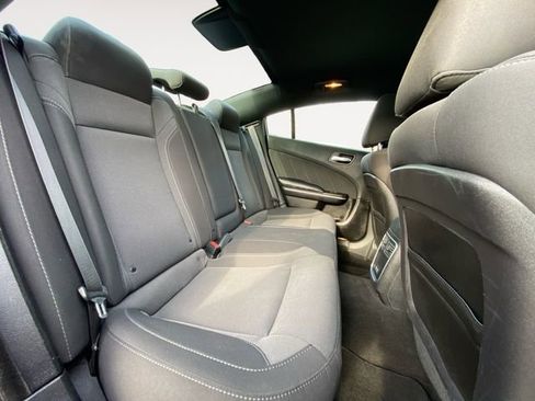 Used 2019 Dodge Charger SXT image 14