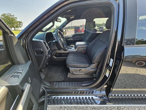 Used 2015 Ford F150 XLT w/ Equipment Group 302A Luxury AWD/4WD image 12
