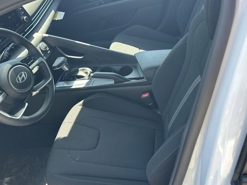 New 2026 Hyundai Elantra SE FWD image 16