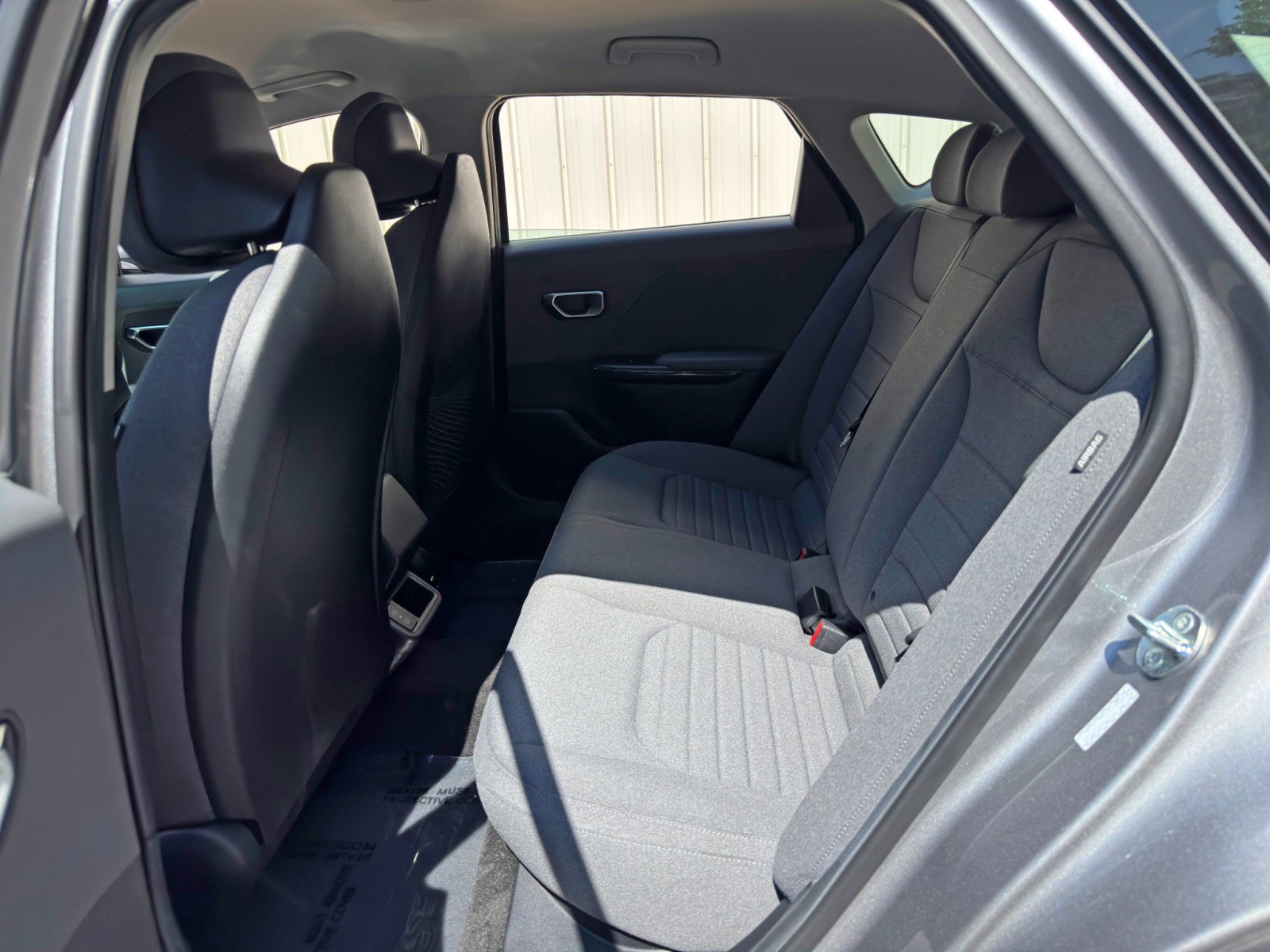 Used 2025 Kia K4 EX FWD image 36