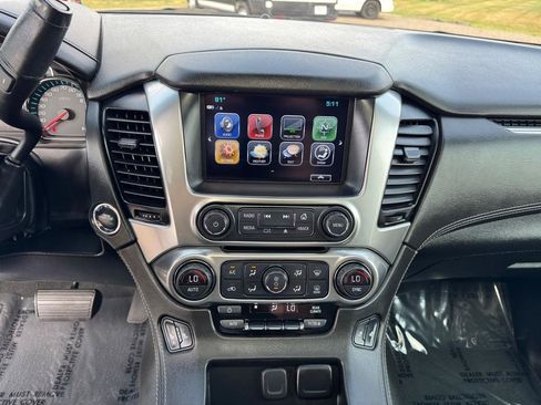 Used 2019 Chevrolet Tahoe LT w/ Luxury Package AWD/4WD image 39