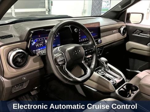Used 2024 Chevrolet Colorado ZR2 w/ ZR2 Convenience Package III AWD/4WD image 24