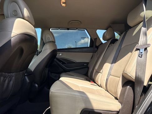 Used 2017 Hyundai Santa Fe SE w/ SE Premium Package 02 FWD image 27