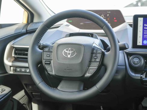 New 2026 Toyota Prius Plug-In Hybrid FWD image 18