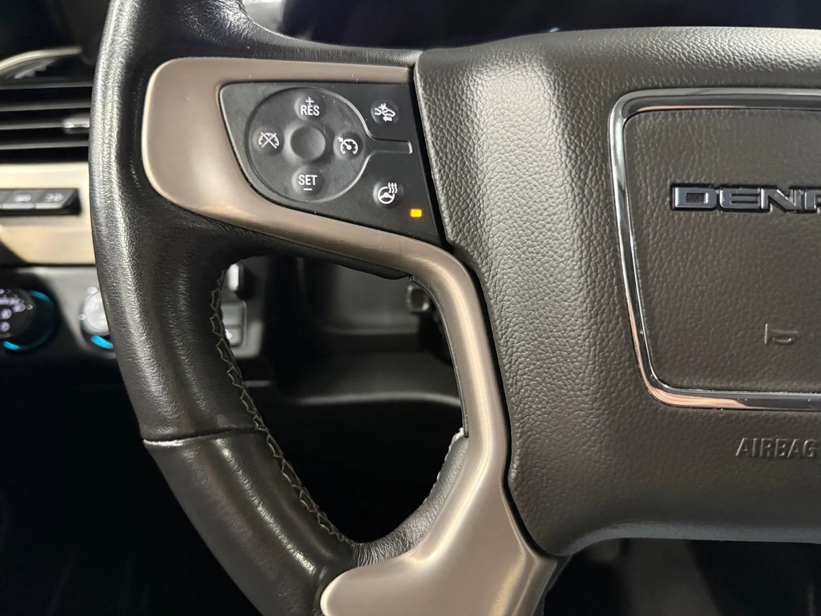 Used 2020 GMC Yukon Denali w/ Open Road Package AWD/4WD image 20