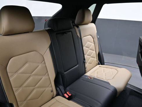 New 2026 Volkswagen Atlas Cross Sport SE AWD/4WD image 16