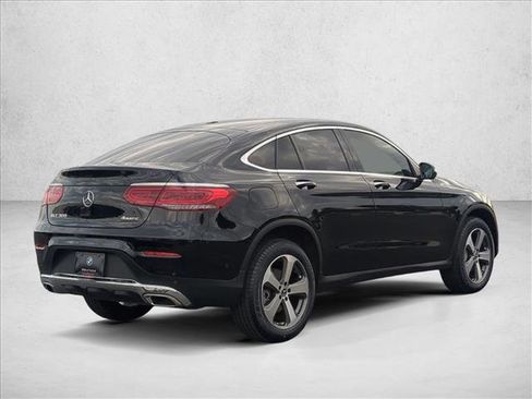 Used 2022 Mercedes-Benz GLC 300 4MATIC Coupe image 5