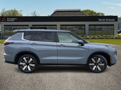 New 2026 Mitsubishi Outlander SE FWD image 6