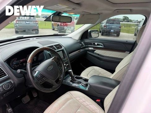 Used 2016 Ford Explorer Platinum AWD/4WD image 17