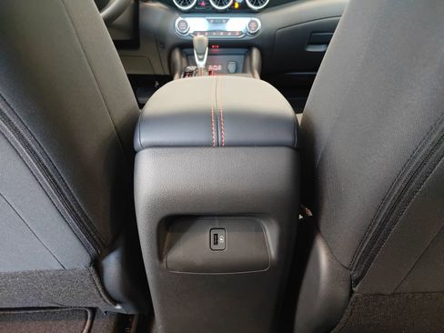 New 2025 Nissan Sentra SR w/ Midnight Edition image 27