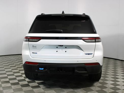 Used 2022 Jeep Grand Cherokee Trailhawk w/ Advanced Protech Group II image 46