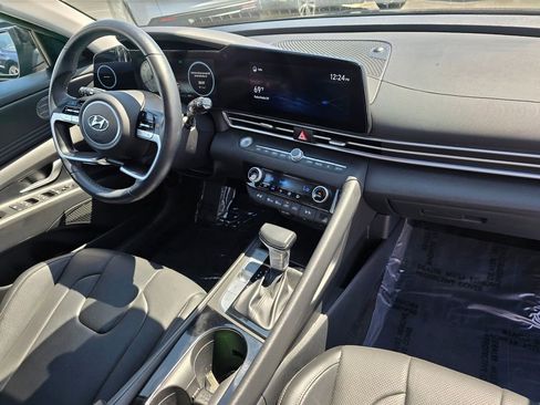 Used 2022 Hyundai Elantra Limited w/ Cargo Package image 13